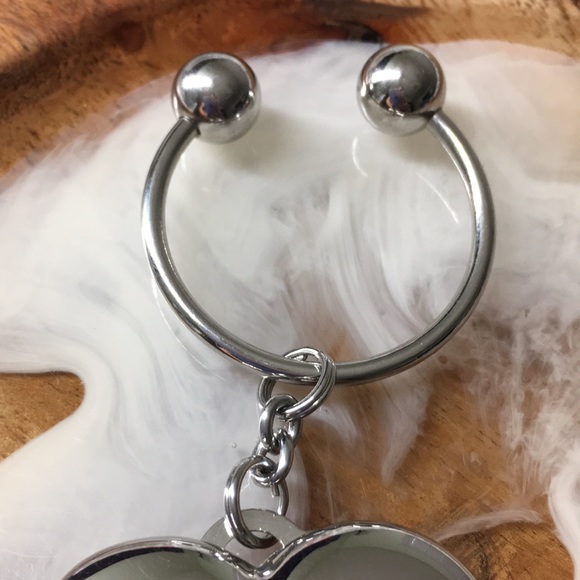 🖤Silvertone Heart locket U keychain - Picture 4 of 12